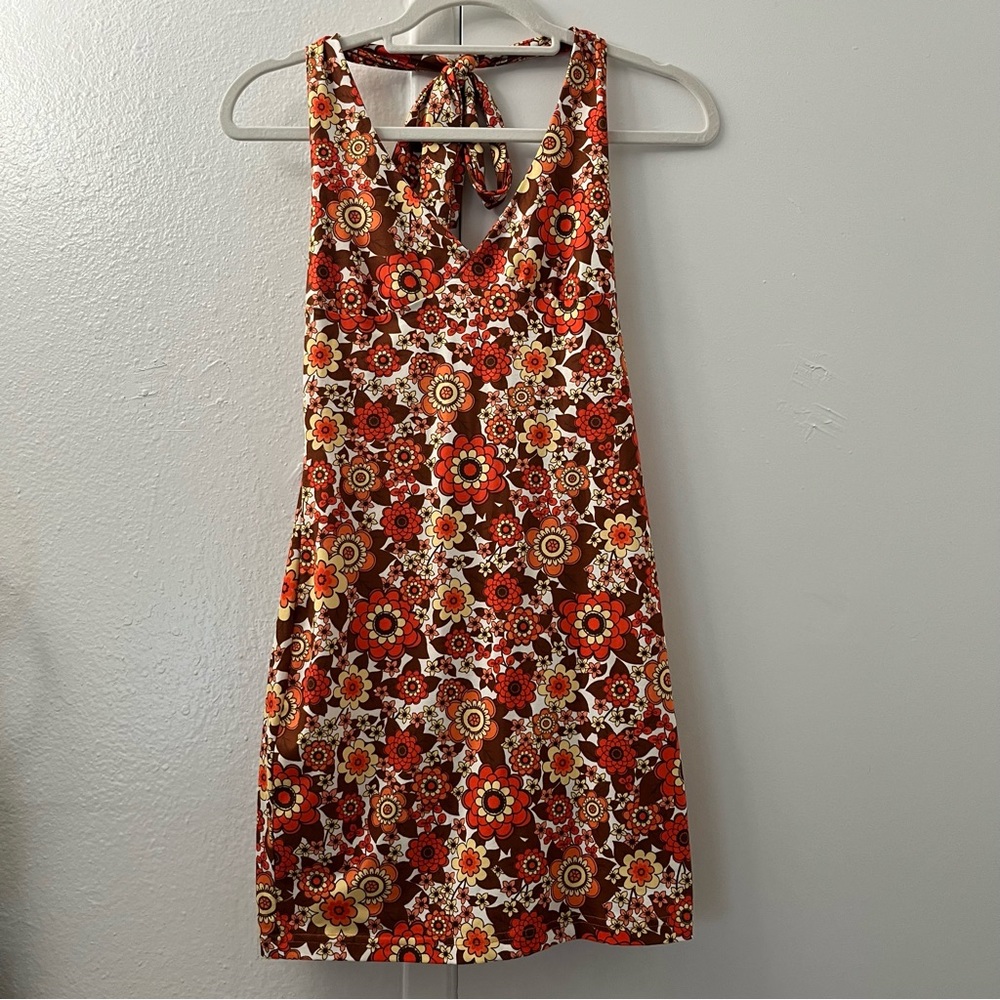 Retro floral dress 🌼